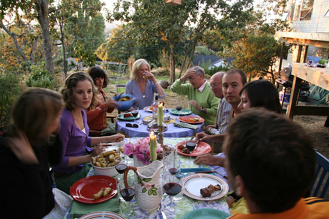 How to plan a perfect family reunion