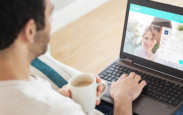 DOs and DON’Ts for the Best Opening Lines for Online Hookups