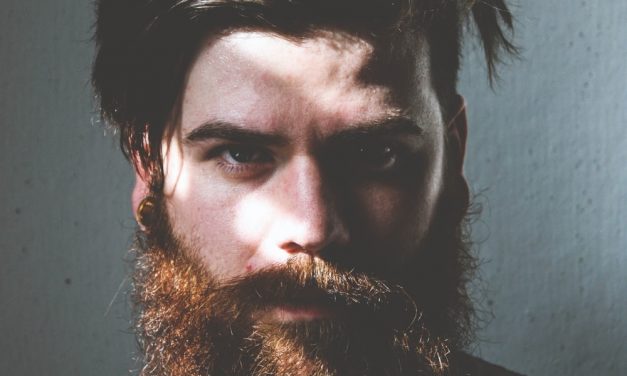 Useful Tricks to Look Powerful During a Business Meeting