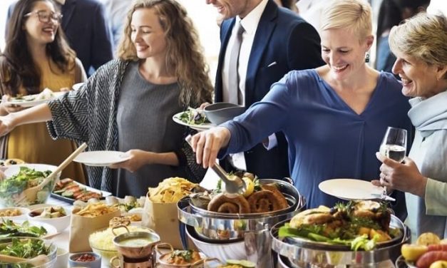 Prime Reasons for Hiring Large Event Catering Services