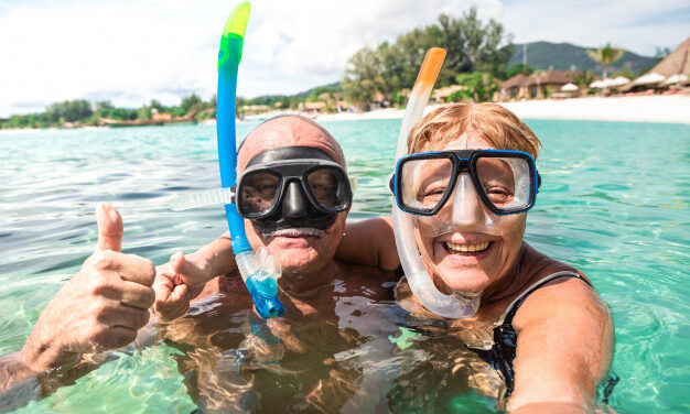 Your Guide To Prescription Diving Masks and Diving with Contacts