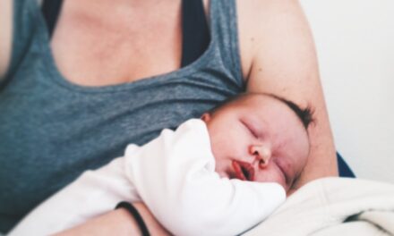 The Comfiest Clothes for Post Partum Women