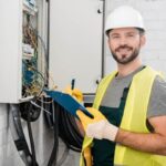 Top factors to consider for choosing an emergency electrician